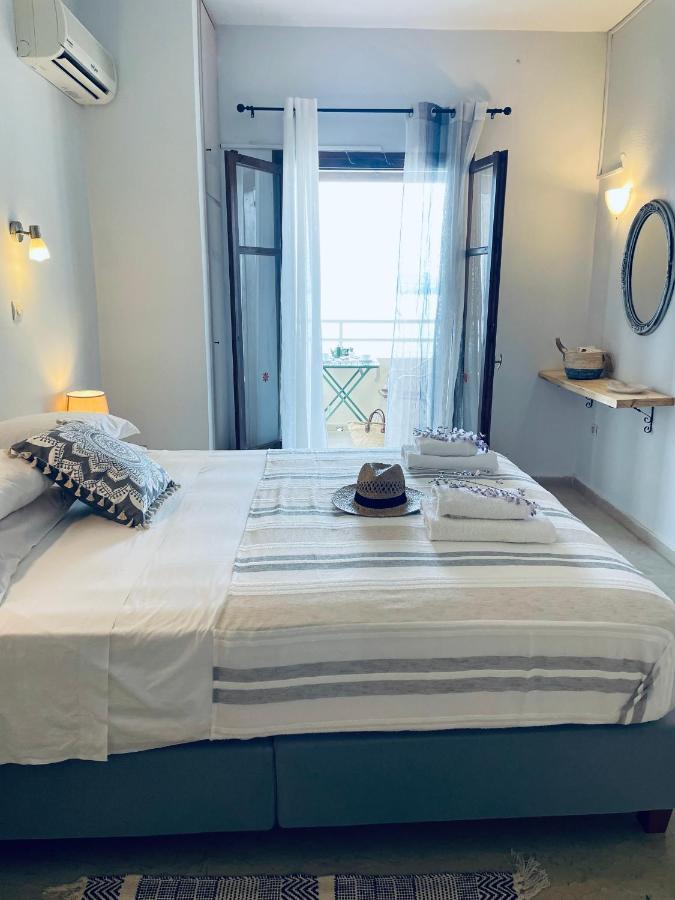Hotel Odeon B&B Barbati Bagian luar foto