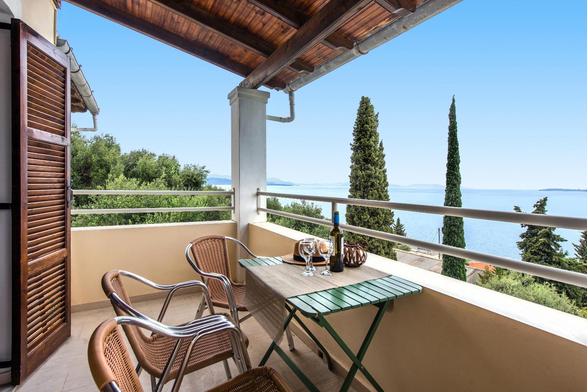 Hotel Odeon B&B Barbati Bagian luar foto
