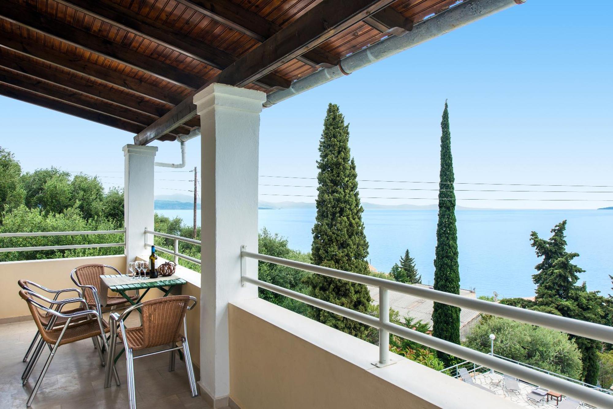 Hotel Odeon B&B Barbati Bagian luar foto
