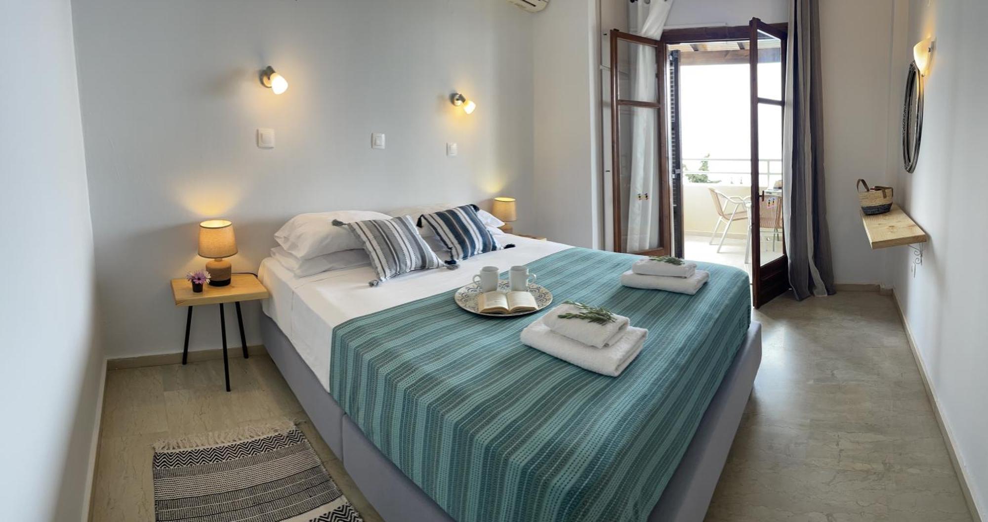 Hotel Odeon B&B Barbati Bagian luar foto