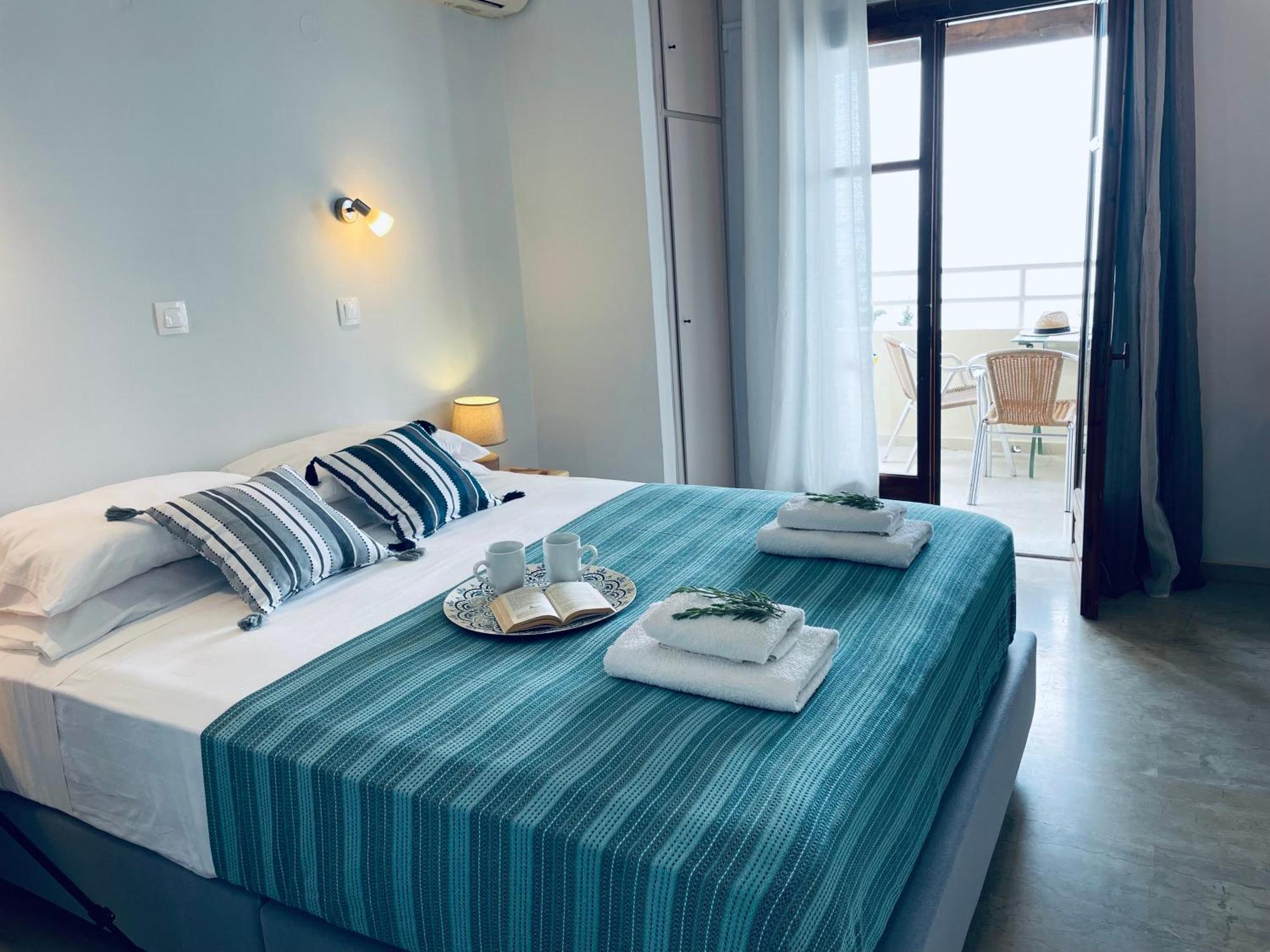 Hotel Odeon B&B Barbati Bagian luar foto
