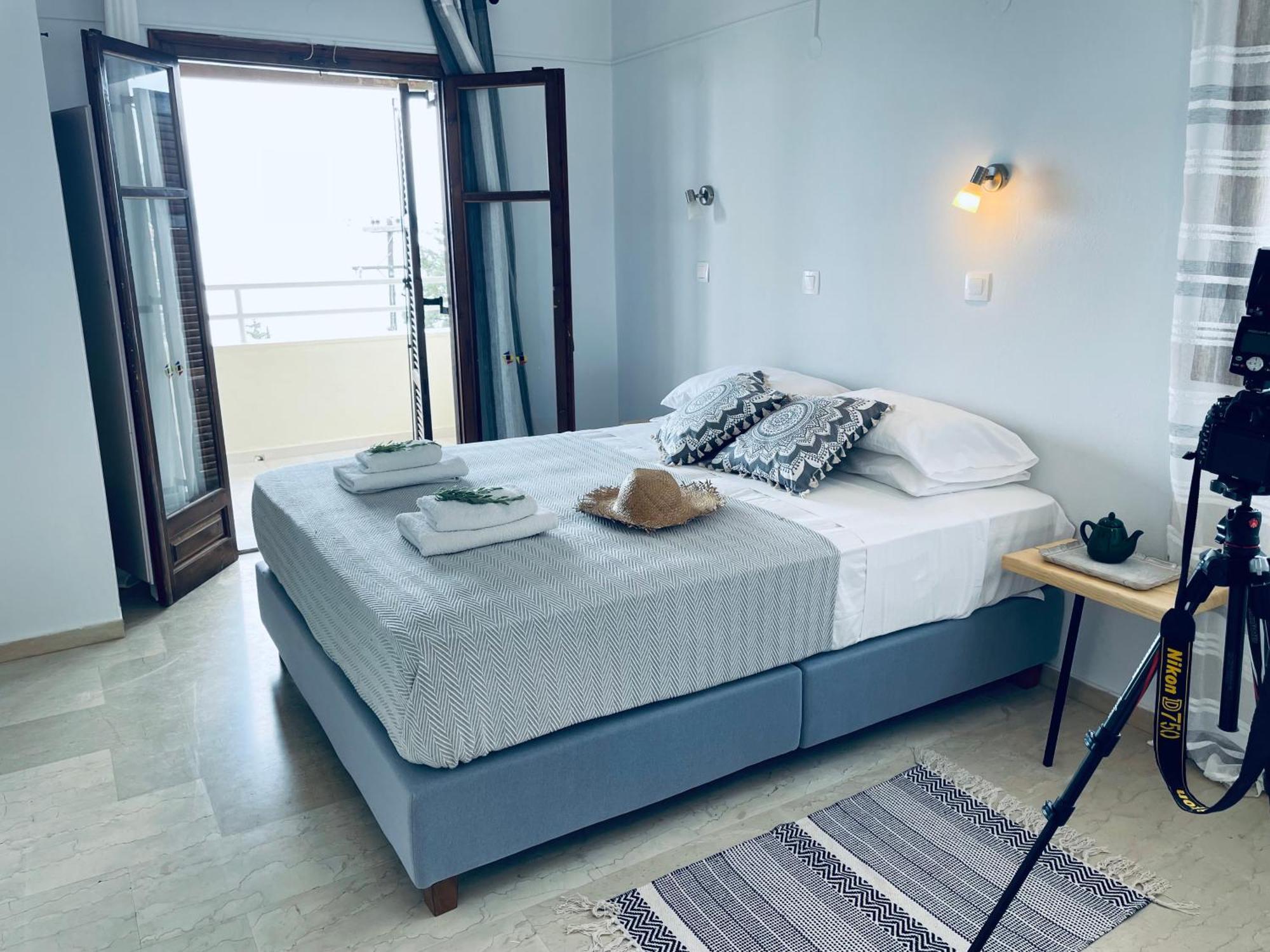 Hotel Odeon B&B Barbati Bagian luar foto