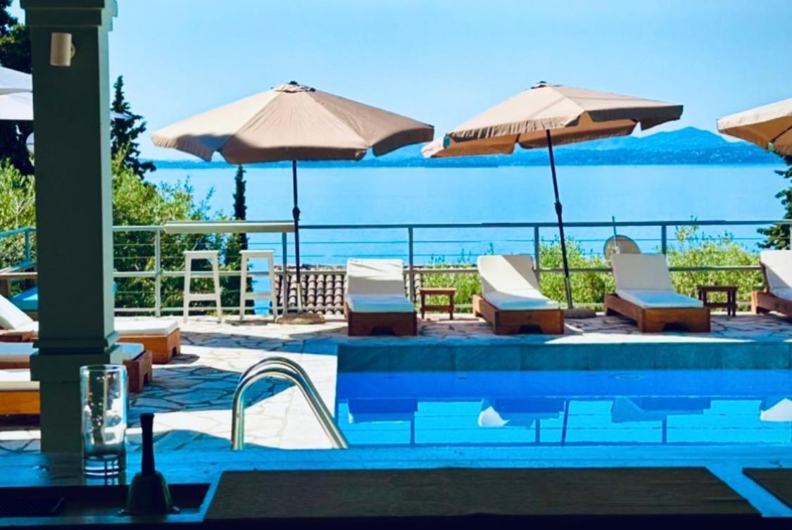 Hotel Odeon B&B Barbati Bagian luar foto