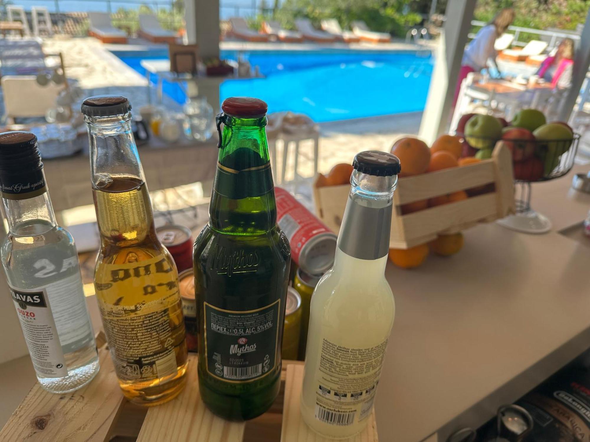 Hotel Odeon B&B Barbati Bagian luar foto