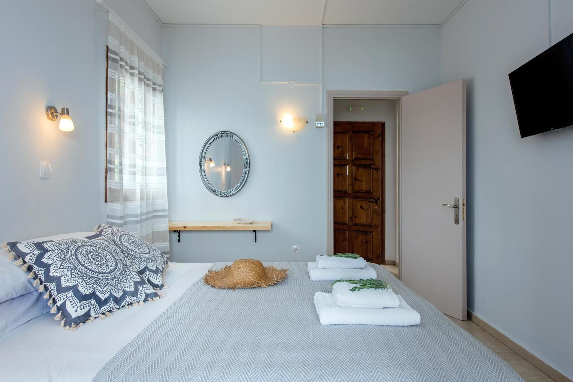 Hotel Odeon B&B Barbati Bagian luar foto