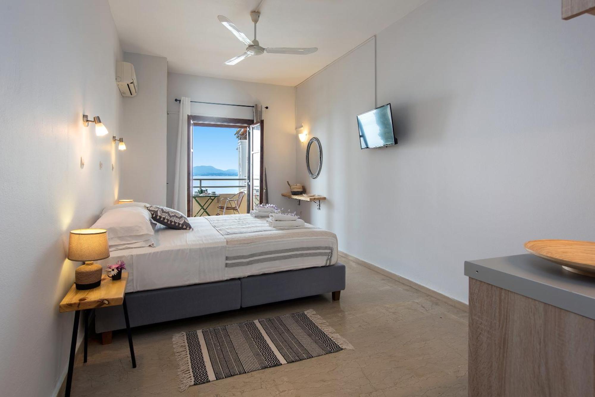 Hotel Odeon B&B Barbati Bagian luar foto