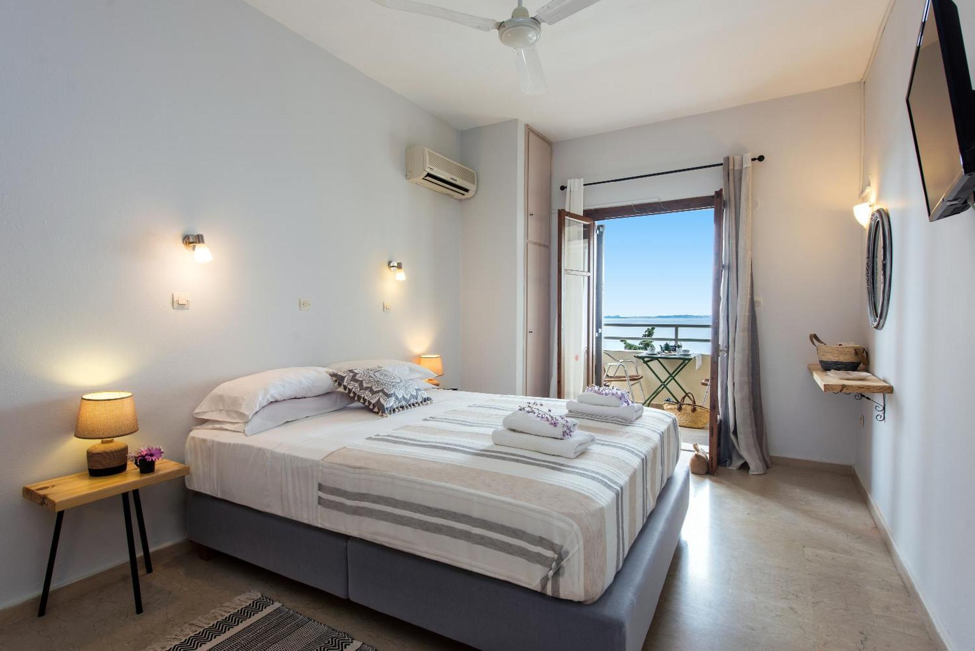 Hotel Odeon B&B Barbati Bagian luar foto