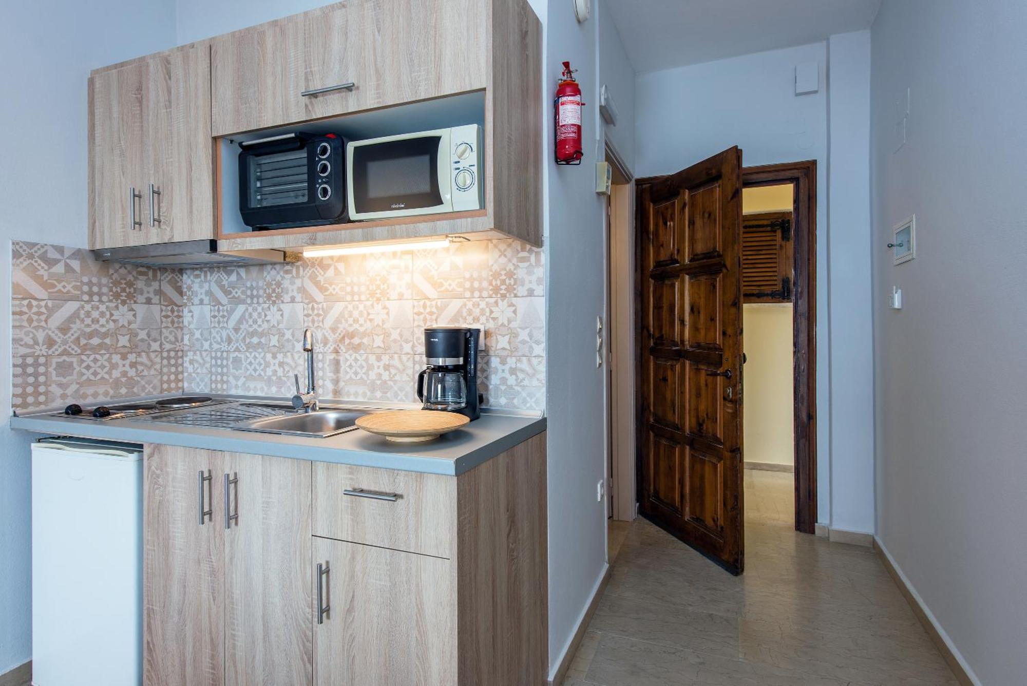 Hotel Odeon B&B Barbati Bagian luar foto