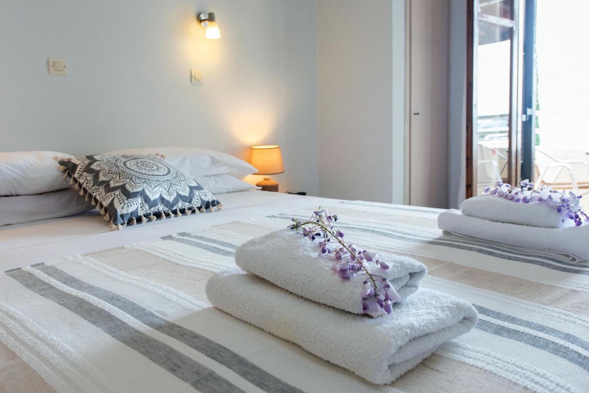 Hotel Odeon B&B Barbati Bagian luar foto