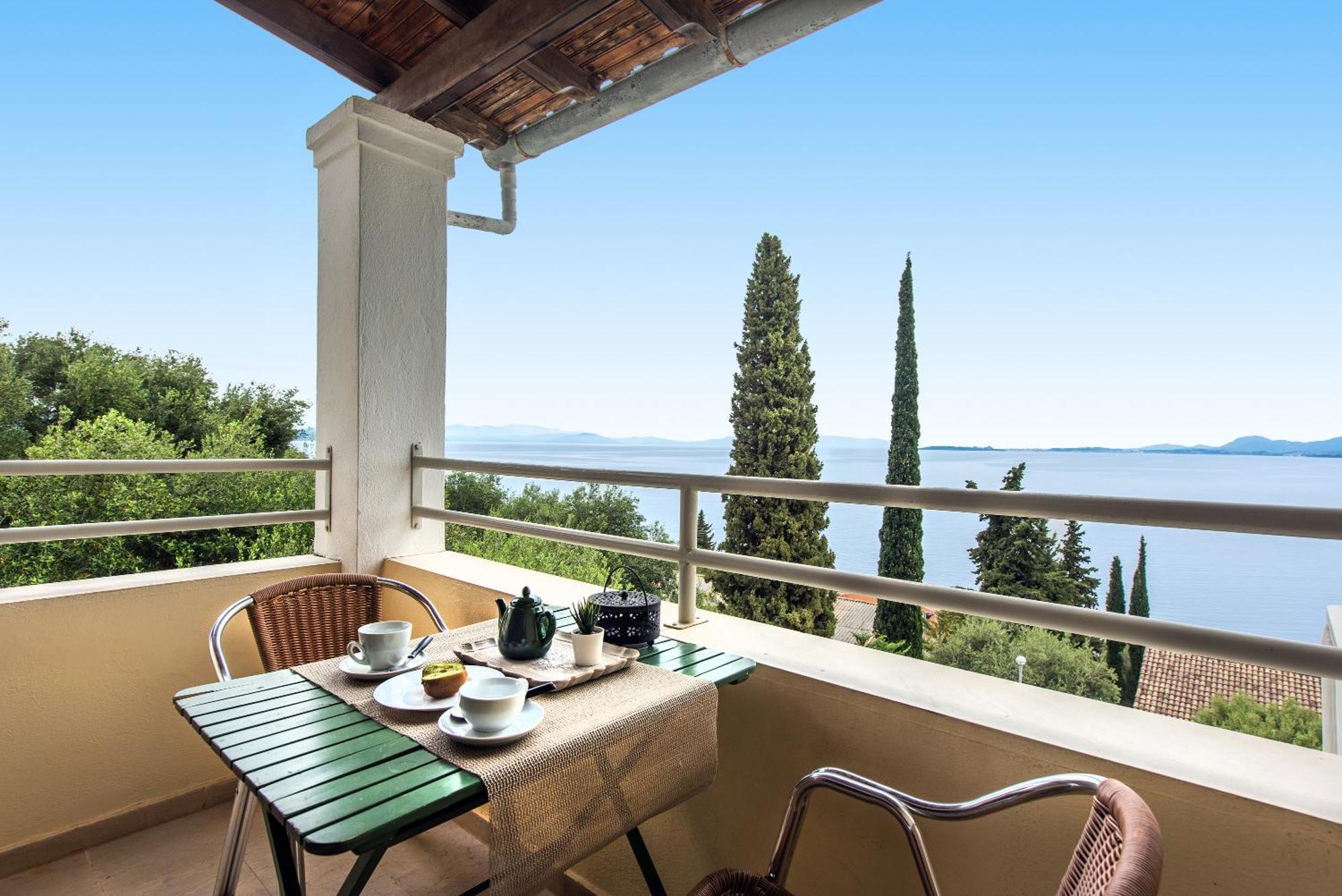 Hotel Odeon B&B Barbati Bagian luar foto