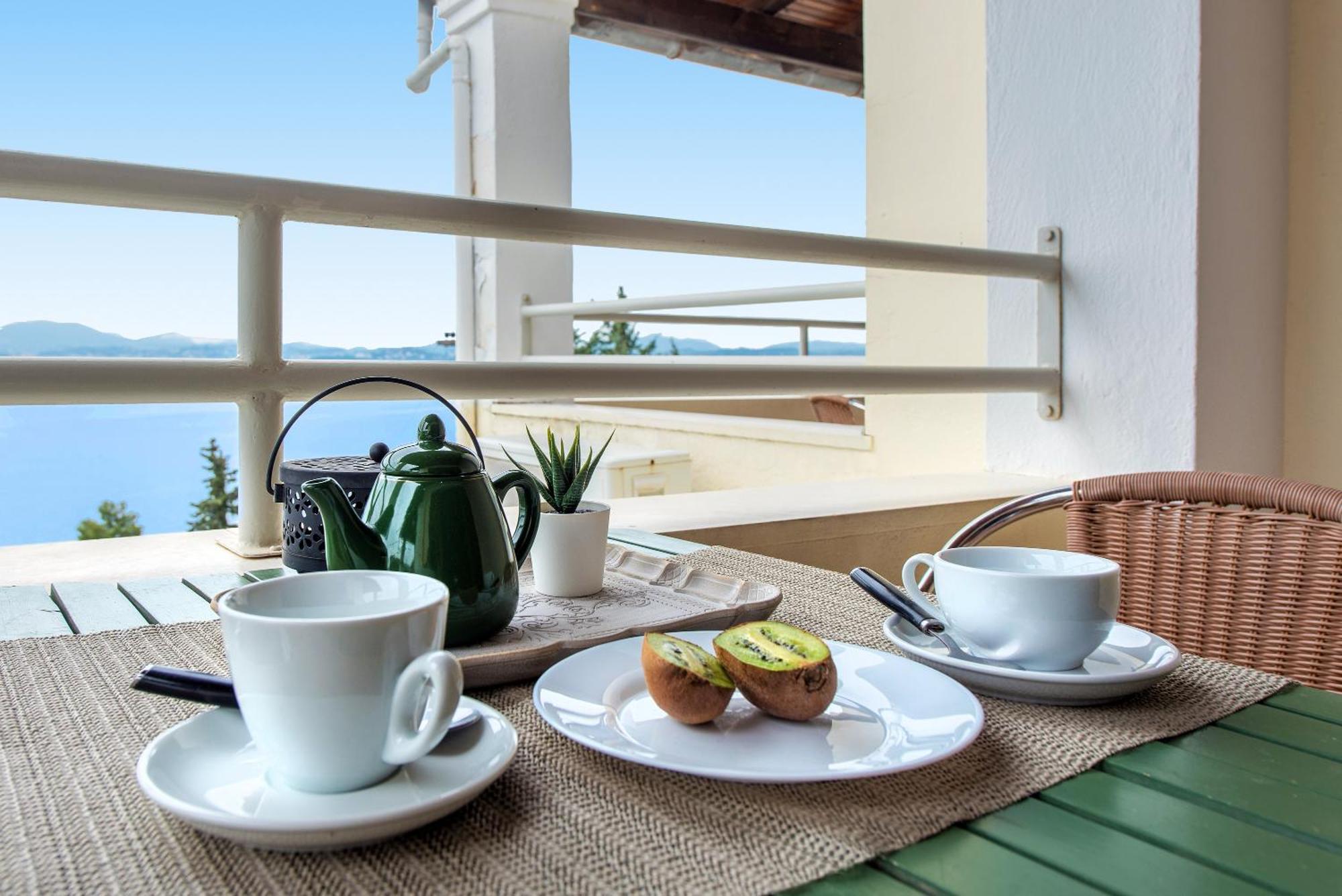 Hotel Odeon B&B Barbati Bagian luar foto
